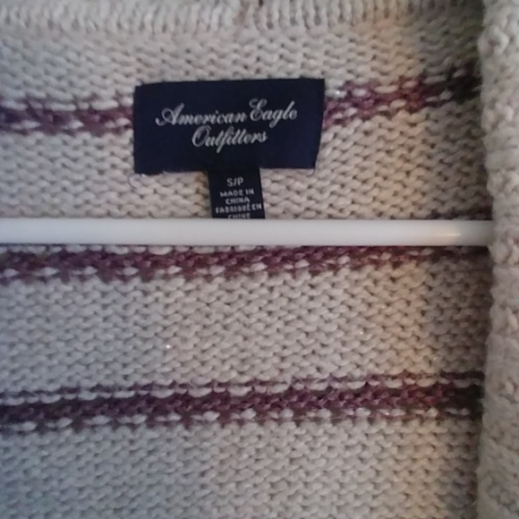 American Eagle sweater - Picture 2 of 5